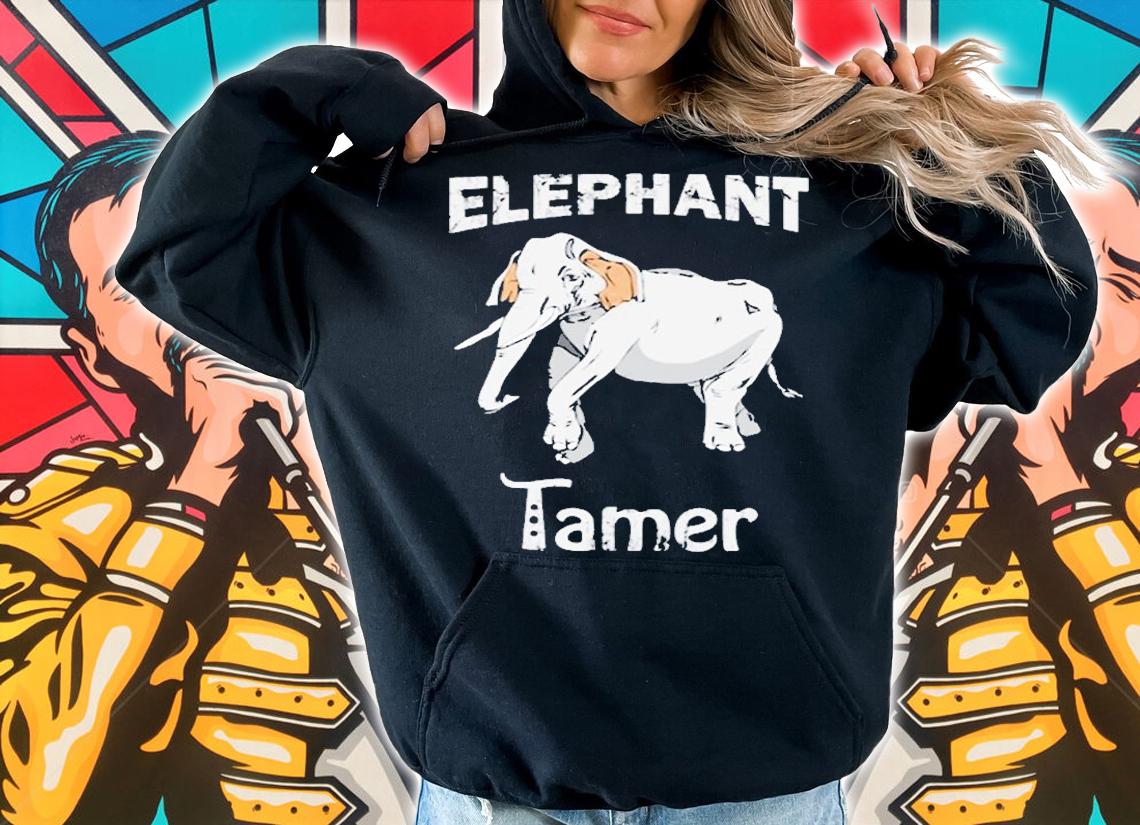 Funny Elephant Tamer Circus Master Distressed T-Shirt hoodie