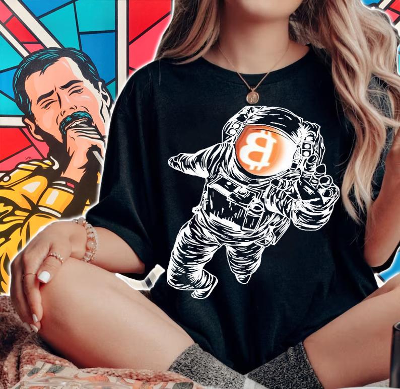 Astronaut Bitcoin To The Moon T-shirt