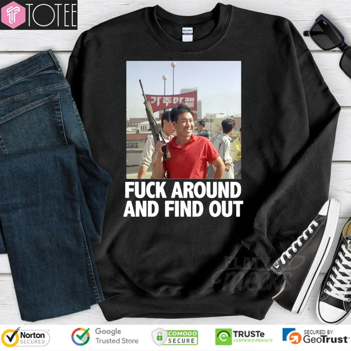Sweatshirt
